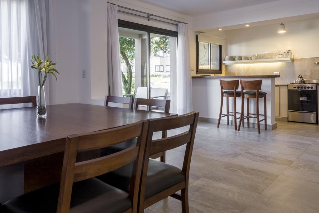 Ville Saint Germain Apart Hotel & Spa Carilo Room photo